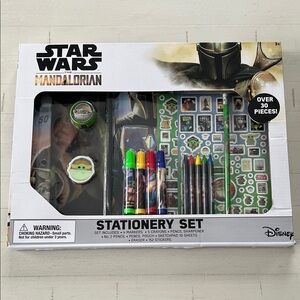 Disney Mandalorian Stationery Set with Colorful Markers